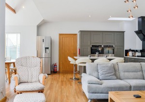 What a fabulous property in the heart of Ballater.