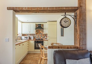 What a wonderful holiday cottage for a romantic break away.