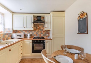 What a wonderful holiday cottage for a romantic break away.