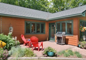 wheelchair accessible lodging on beautiful Lake Namakagon