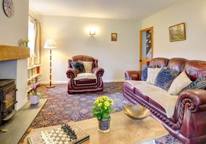 White House Cottage - Three Bedroom House, Sleeps 6