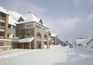 Wifi, 300m from ski slopes, fitness, swimming pool, terrace, tv, ski locker, 44m², Barèges/La Mongie