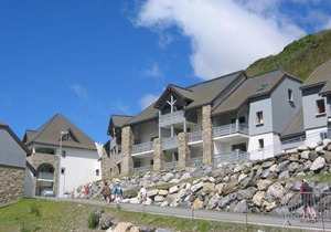 Wifi, 300m from ski slopes, fitness, swimming pool, terrace, tv, ski locker, 32m², Barèges/La Mongie