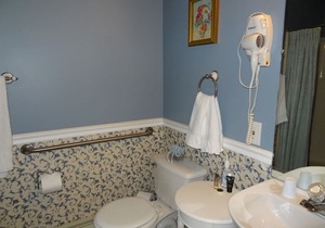 Williston Village INN- Twin room with 2 twin size beds. Acc. for 2 people
