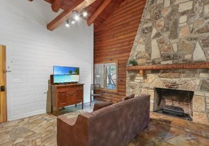 Wimberley Log Cabins Resort and Suites- Unit 1