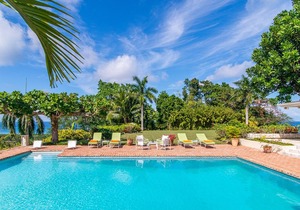 Windsong Villa (3/4 Rooms)