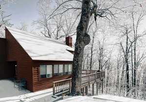 Wintergreen Resort Cabin by Skiing, Tubing & More!