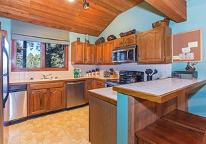 Winterset #18 | Shared Amenities Access | Year-Round Activities!