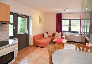 Wohnung mit eigener Terrasse in Hüddinge