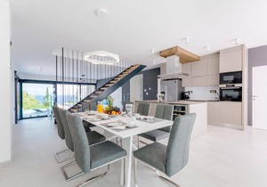 Wonderful House in Sutivan with Private Parking and Direct View