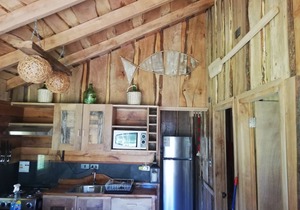 Wonderful rustic cabin 2, with native logs, on the banks of the Trancura River