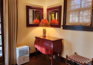 Woodpecker’s Hollow | Cabin w/Fireplace + Views + Biltmore Pass