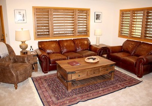 Woods Manor #302-A - Close to Main Street!