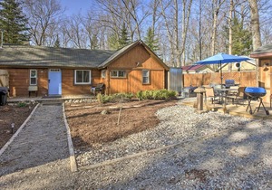Work, Play & Get Away Cabin - Near Higgins Lake!