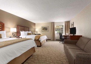 Wyndham Garden Grand Rapids Airport