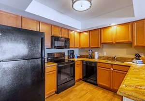 Wyndham Royal Vista - 2 Bedroom Condo