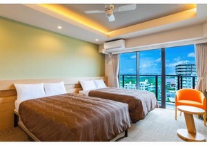 Yenns Marina Inn Mercy