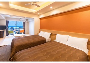 Yenns Marina Inn Mercy