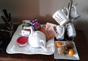 You're Always Home - Executive Room - Queen Bed/Continental Breakfast