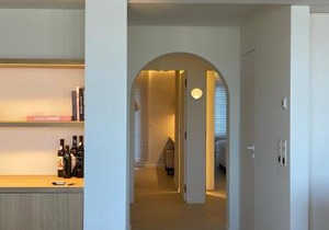 Zeedijk Oostduinkerke frontaal zeezicht - volledig gerenoveerd 2022!