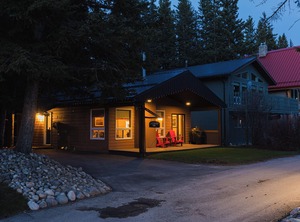 Mountain Chalet | Jasper East