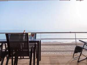 Casa En Primera Línea De Playa | Oliva