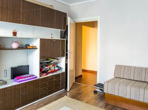 Cosy | Mladost