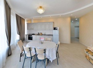 Lux | Yesil District