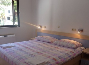 Podstrana Bedrooms | Cove Makarac (Milna)