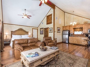 Appian Way Cottage | Fredericksburg