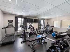 Country Park Hotel | Tehachapi