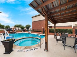 Dallas Inn | Lake Dallas