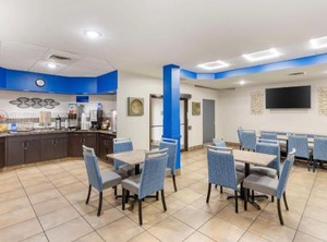 Louis Inn | Goldman