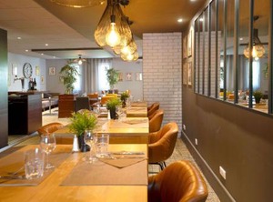 The Hotel Versailles | Buc