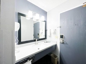 Coratel Inn | Blaine