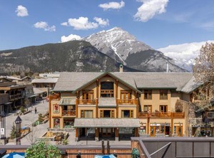 Brewster Mountain Lodge | Banff