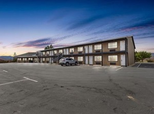 Broken Spur Inn Steakhouse | Torrey