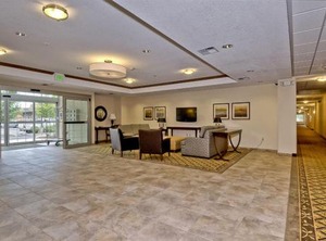 Candlewood Suites Burlington Ihg Hotel | Burlington