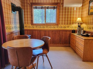 Cedar At The Inn Mazama | Mazama