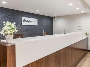 Clarion Pointe East University | East Lansing