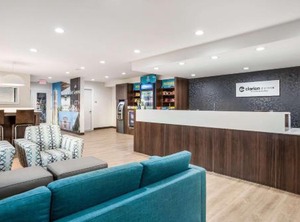 Clarion Pointe East University | East Lansing