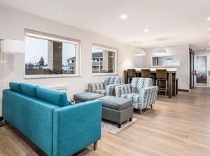 Clarion Pointe East University | East Lansing