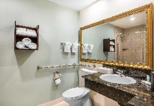 Quality Inn Suites Irvine Spectrum | Lake Forest