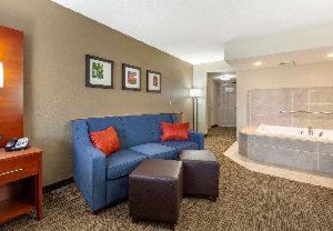 Comfort Suites Oshkosh | Oshkosh
