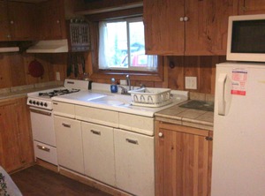 Cottage Autrain River Beach Rocks Waterfalls | Au Train