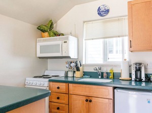 Located Downtown Cottage | Sitka