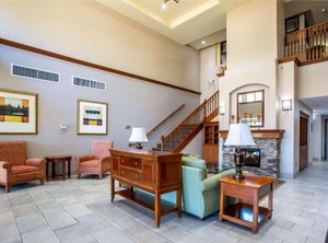 Country Inn | Barrio Hollywood