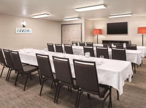 Country Inn | Cottage Grove