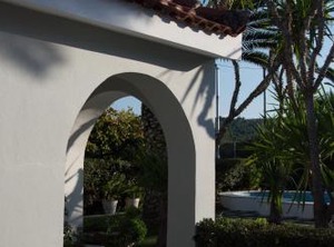 Country Villa Tennis Court | Velo-Vocha