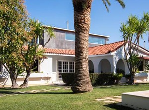 Country Villa Tennis Court | Velo-Vocha